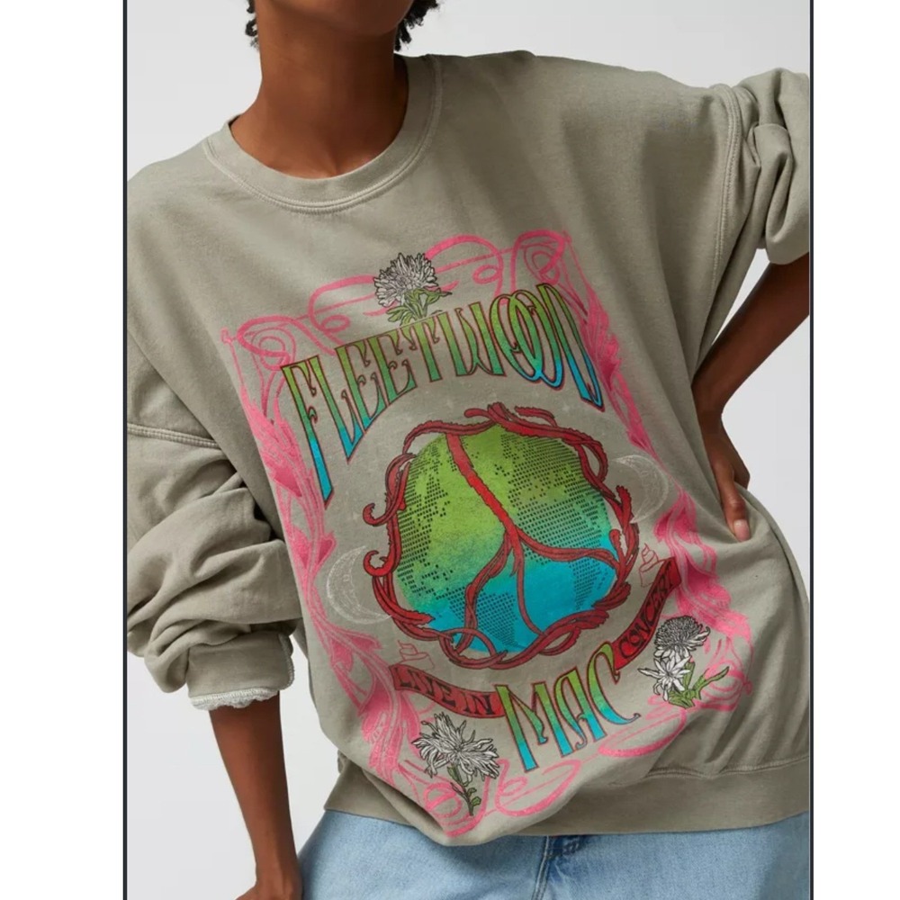 Urban Outfitters Fleetwood Mac Graphic Sweatshirt Olive Green Pullover- L/XL